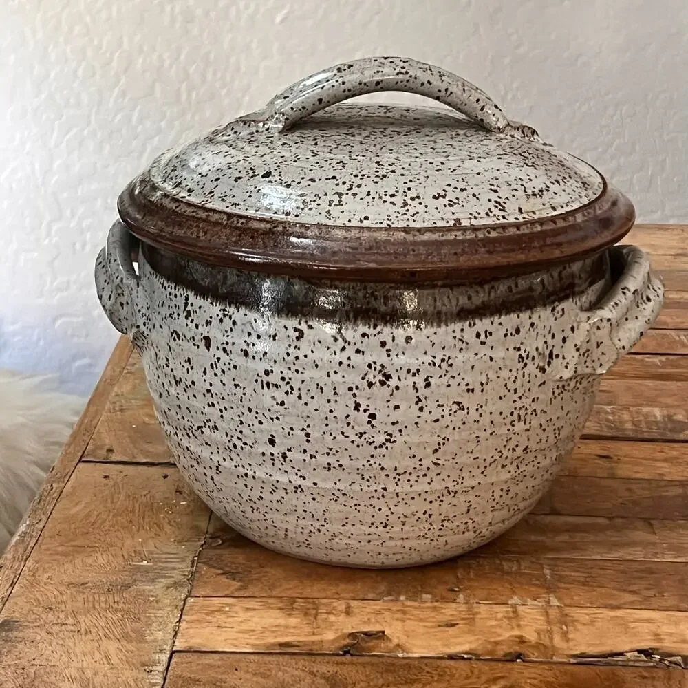 Stoneware Pottery Funnel Steamer Bundt Cake Bakeware Lidded & Handles